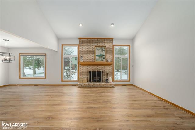 Builiding view nineteen for 52531 Lasalle, Utica, MI. 48315