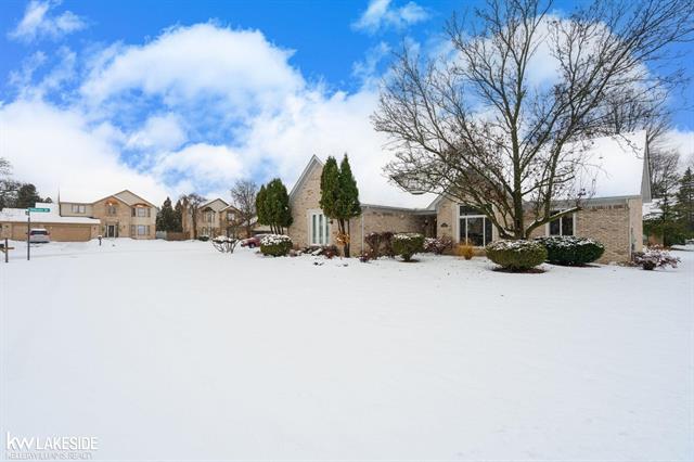 Builiding view sixty two for 52531 Lasalle, Utica, MI. 48315