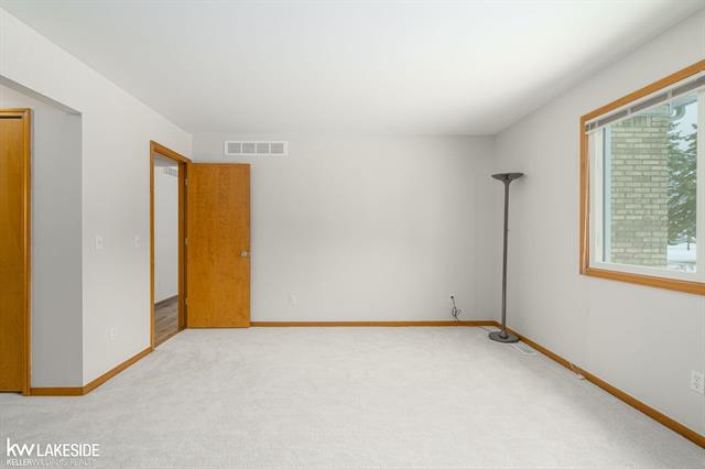 Builiding view sixty for 52531 Lasalle, Utica, MI. 48315