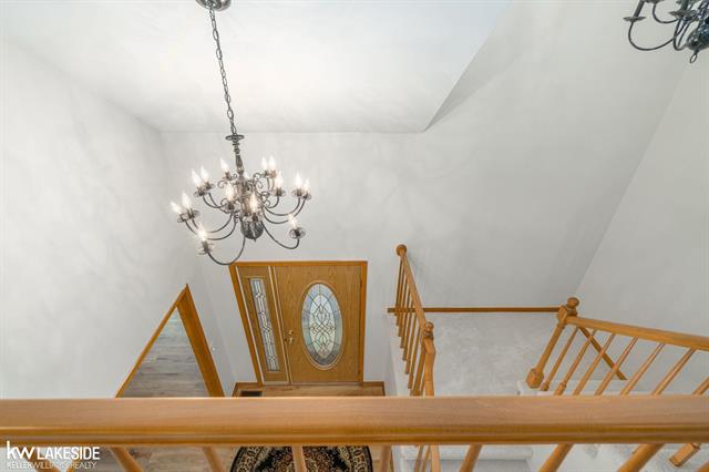 Builiding view thirty three for 52531 Lasalle, Utica, MI. 48315