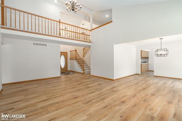 Builiding view twenty five for 52531 Lasalle, Utica, MI. 48315