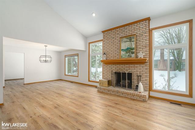 Builiding view twenty seven for 52531 Lasalle, Utica, MI. 48315