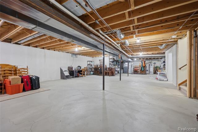 Builiding view thirty nine for 55380 Theo, Utica, MI. 48315
