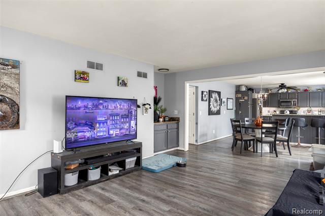 Builiding view five for 54680 Chickasaw, Macomb, MI. 48042