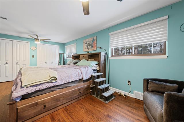 Builiding view fifteen for 4211 Briar, Shelby Township, MI. 48316