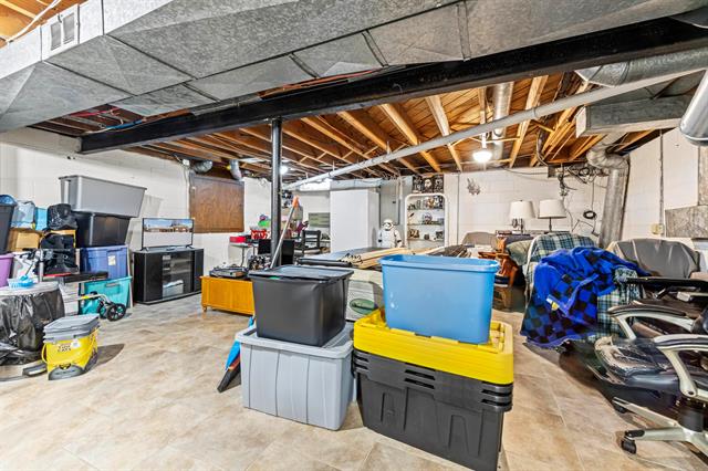 Builiding view nineteen for 4211 Briar, Shelby Township, MI. 48316