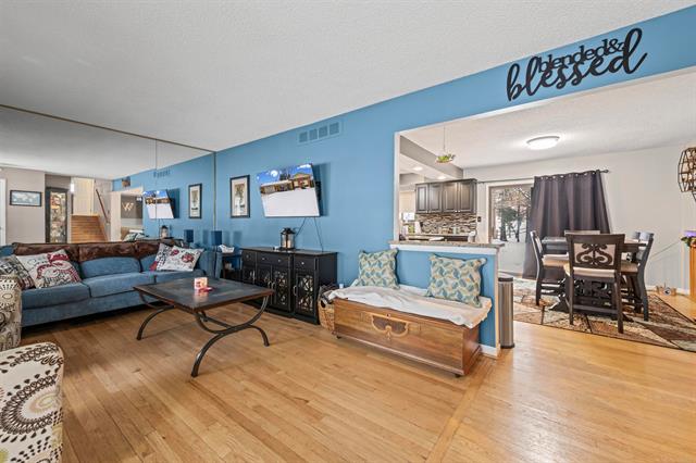 Builiding view six for 4211 Briar, Shelby Township, MI. 48316