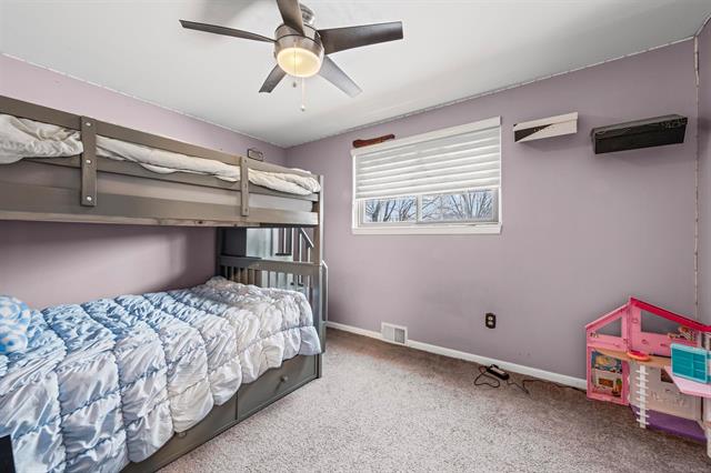 Builiding view thirteen for 4211 Briar, Shelby Township, MI. 48316