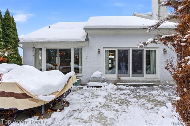 Builiding view fifty two for 2239 Regency Hills, Shelby Township, MI. 48316