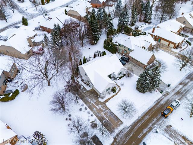 Builiding view seventy nine for 2239 Regency Hills, Shelby Township, MI. 48316