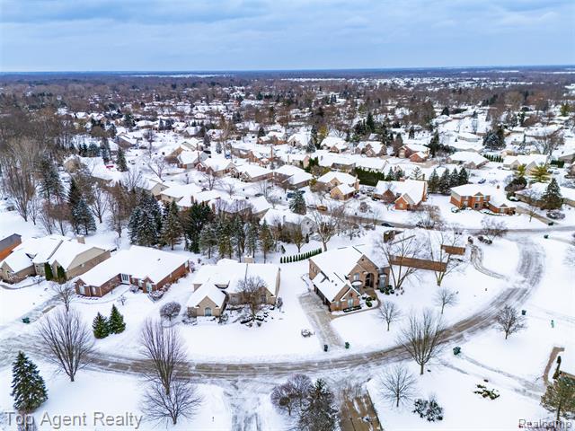 Builiding view seventy six for 2239 Regency Hills, Shelby Township, MI. 48316