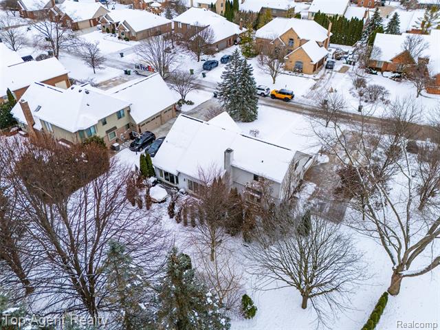 Builiding view sixty five for 2239 Regency Hills, Shelby Township, MI. 48316