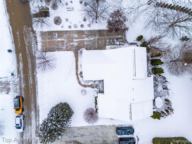 Builiding view sixty three for 2239 Regency Hills, Shelby Township, MI. 48316