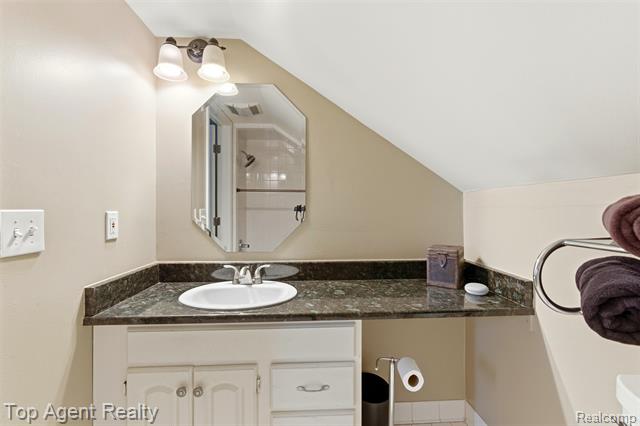 Builiding view thirty eight for 2239 Regency Hills, Shelby Township, MI. 48316