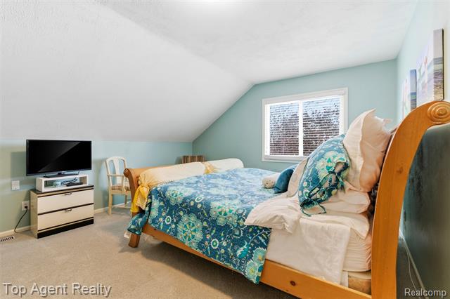 Builiding view thirty two for 2239 Regency Hills, Shelby Township, MI. 48316