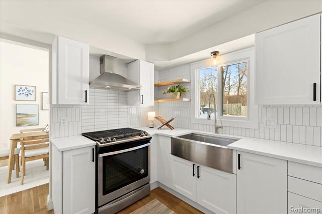 Builiding view eighteen for 5091 Vincent Trail, Shelby Township, MI. 48316