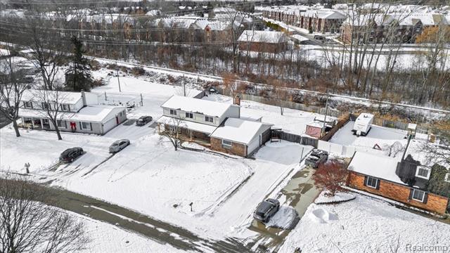 Builiding view fifty seven for 5091 Vincent Trail, Shelby Township, MI. 48316