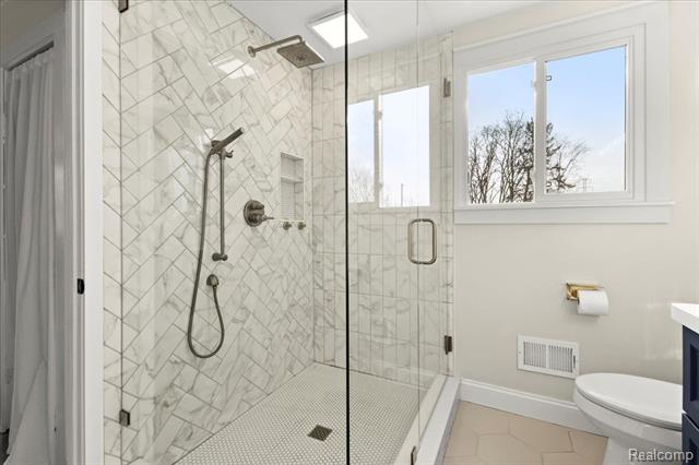 Builiding view thirty seven for 5091 Vincent Trail, Shelby Township, MI. 48316