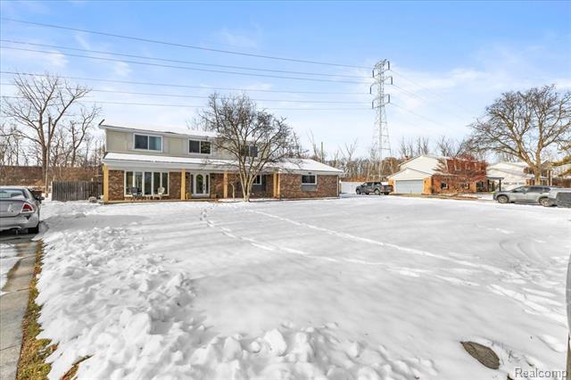 Builiding view two for 5091 Vincent Trail, Shelby Township, MI. 48316