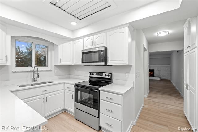 Builiding view eleven for 5558 Meadow, Shelby Township, MI. 48316