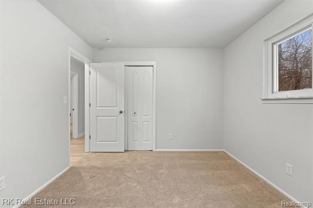 Builiding view nineteen for 5558 Meadow, Shelby Township, MI. 48316