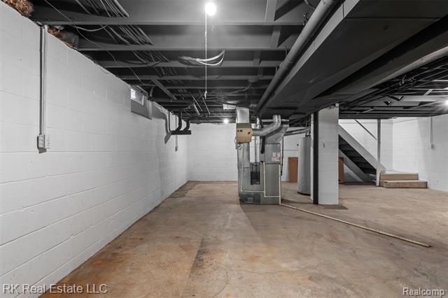 Builiding view thirty two for 5558 Meadow, Shelby Township, MI. 48316