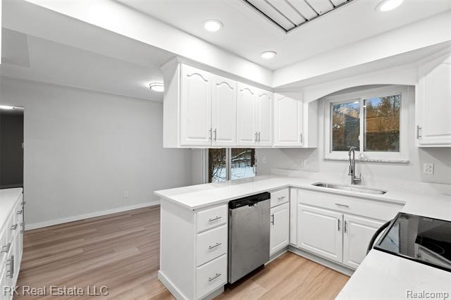 Builiding view twelve for 5558 Meadow, Shelby Township, MI. 48316