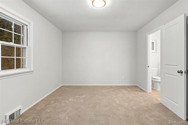 Builiding view twenty four for 5558 Meadow, Shelby Township, MI. 48316