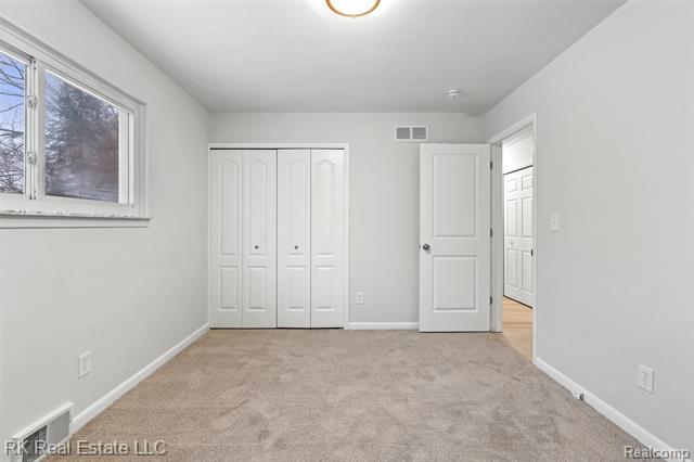 Builiding view twenty one for 5558 Meadow, Shelby Township, MI. 48316