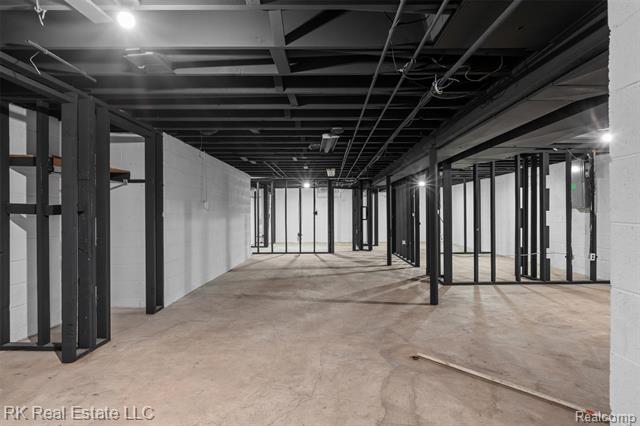 Builiding view twenty seven for 5558 Meadow, Shelby Township, MI. 48316