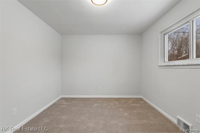 Builiding view twenty two for 5558 Meadow, Shelby Township, MI. 48316