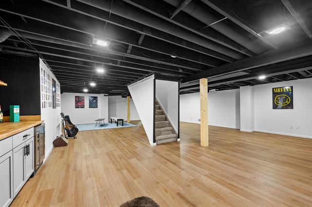 Builiding view forty two for 54880 Burlington, Utica, MI. 48315