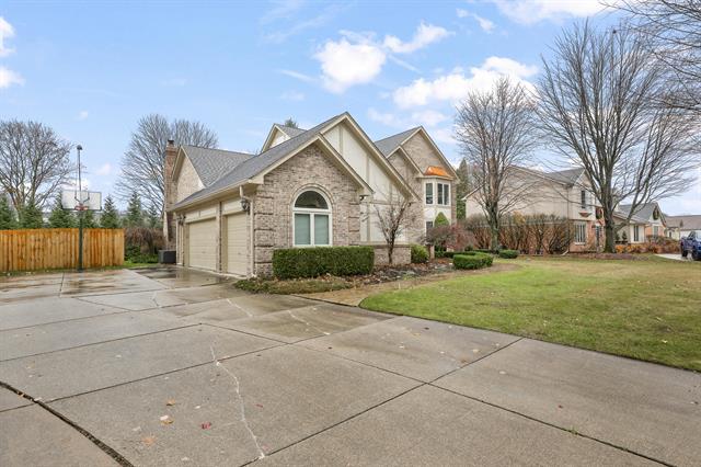 Builiding view seven for 54880 Burlington, Utica, MI. 48315