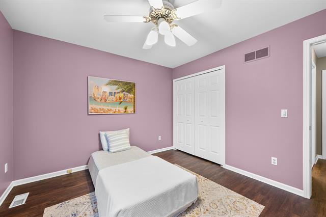 Builiding view thirty eight for 54880 Burlington, Utica, MI. 48315