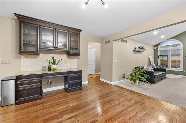 Builiding view twenty one for 54880 Burlington, Utica, MI. 48315