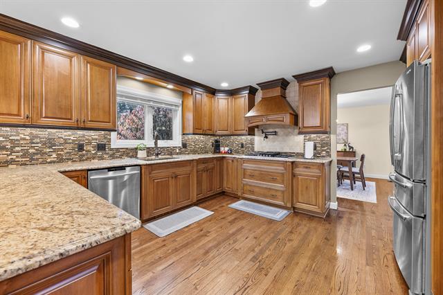 Builiding view twenty for 54880 Burlington, Utica, MI. 48315