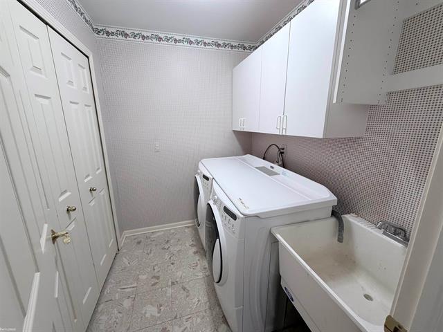 Builiding view eighteen for 54454 Cambridge, Utica, MI. 48315