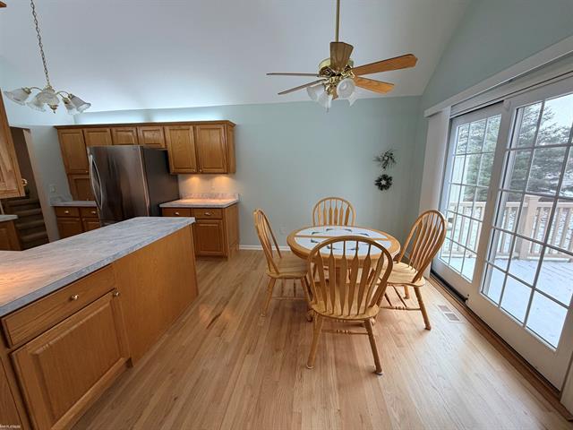 Builiding view five for 54454 Cambridge, Utica, MI. 48315