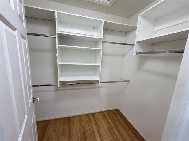 Builiding view nine for 54454 Cambridge, Utica, MI. 48315