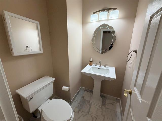 Builiding view seventeen for 54454 Cambridge, Utica, MI. 48315