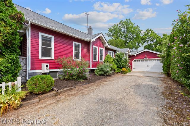 front view for 7721 Granite, Washington, Mi. 48094