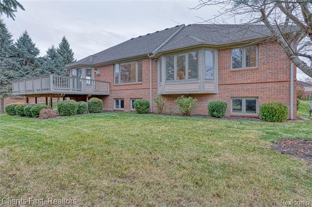 Builiding view fifty eight for 63605 Williamsburg, Washington, MI. 48095