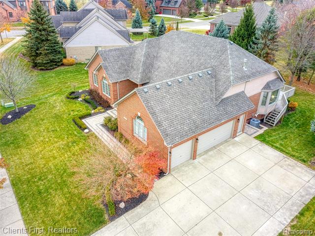 Builiding view fifty five for 63605 Williamsburg, Washington, MI. 48095