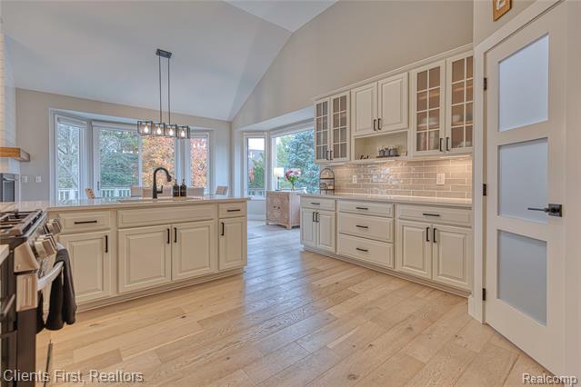 Builiding view sixteen for 63605 Williamsburg, Washington, MI. 48095