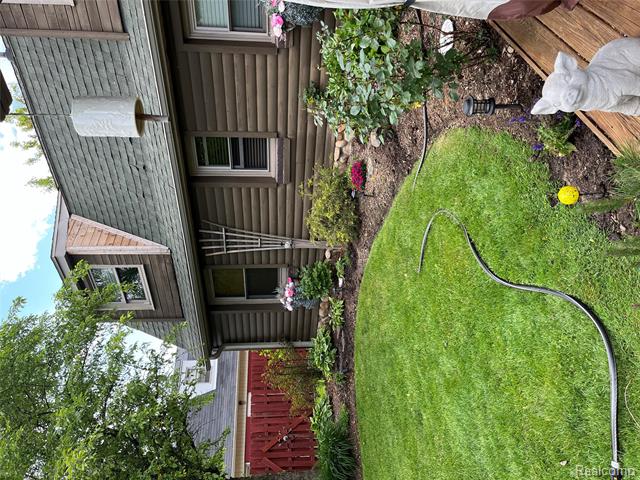 Builiding view fifty four for 8402 27 Mile, Washington, MI. 48094