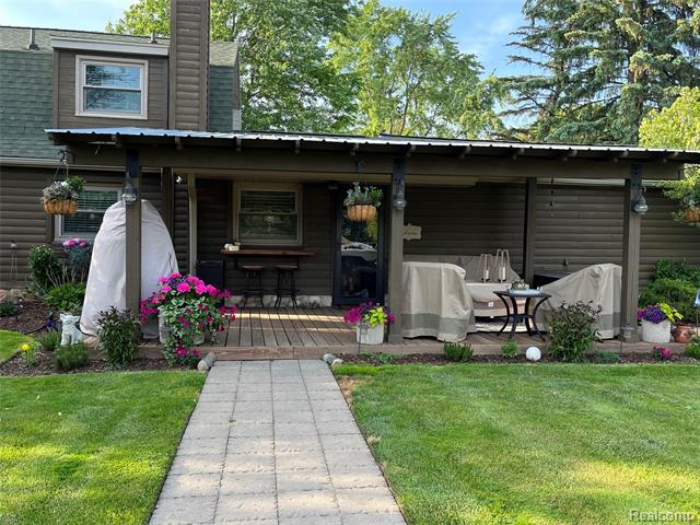 Builiding view forty three for 8402 27 Mile, Washington, MI. 48094