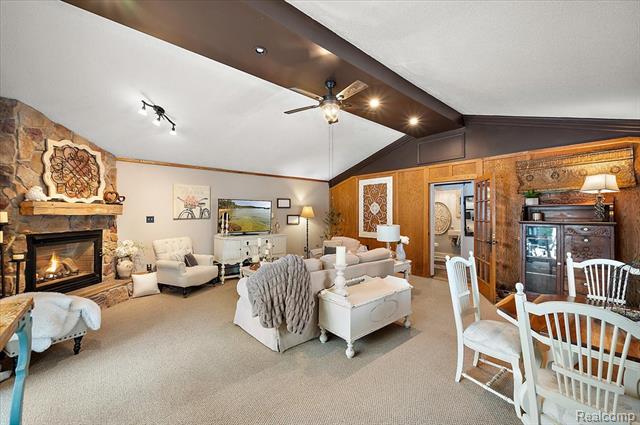 Builiding view thirteen for 8402 27 Mile, Washington, MI. 48094