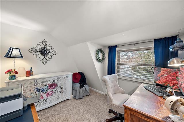 Builiding view thirty one for 8402 27 Mile, Washington, MI. 48094