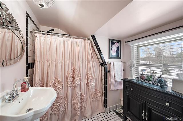 Builiding view twenty seven for 8402 27 Mile, Washington, MI. 48094