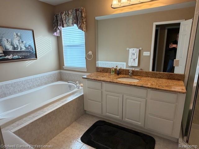 Builiding view nineteen for 8261 Prestwick, Washington, MI. 48095